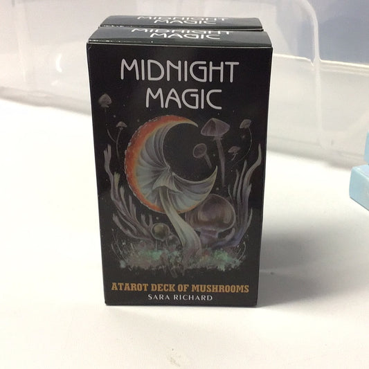 Midnight Magic: A Tarot Deck of Mushrooms (By: Sara Richard)