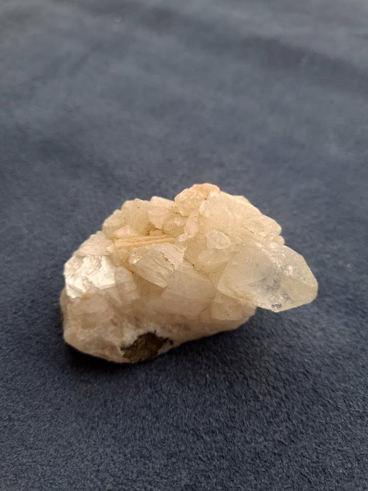Apophyllite Stilbite Chalcedony